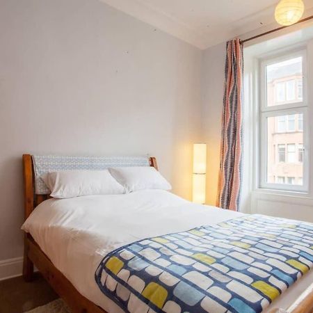 Modern, Light-Filled And Sleek West End Apartment Glasgow Zewnętrze zdjęcie